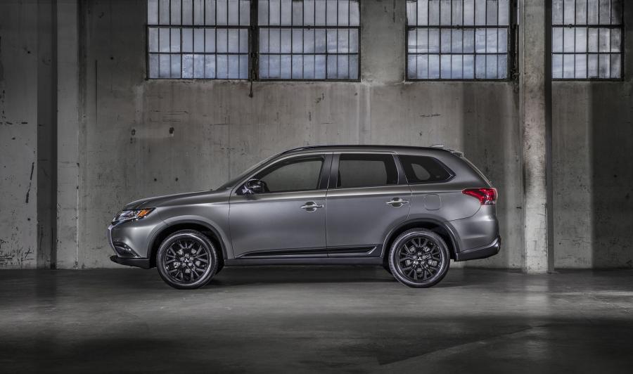  Mitsubishi Outlander Limited Edition 2018 года  (NA) (фото 2 из 6)